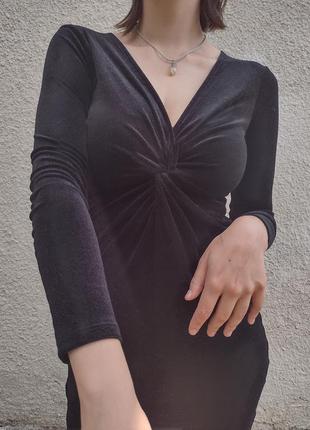 Сукня чорного кольору