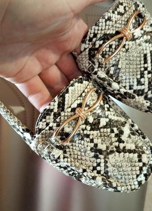 Дуже гарні макасини, туфлі в ідеальному стані