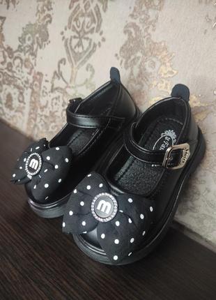 Туфельки для дівчаток