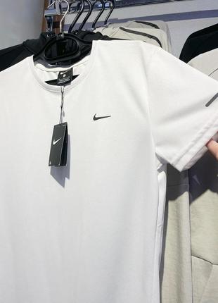 Спортивна футболка nike