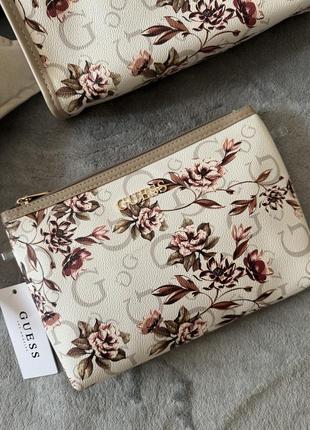 Косметичка guess. оригинал4 фото