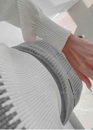 Костюм распродаж с подницей