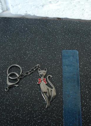 Підвіска з симпатичним котом