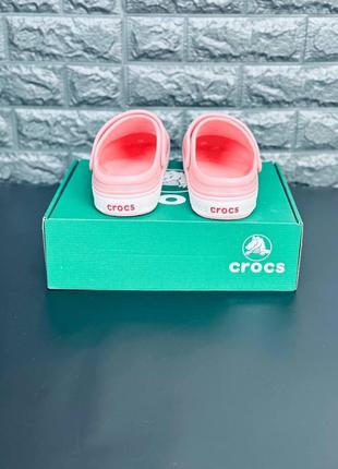 Женские кроксы розового цвета шлёпанцы crocs8 фото