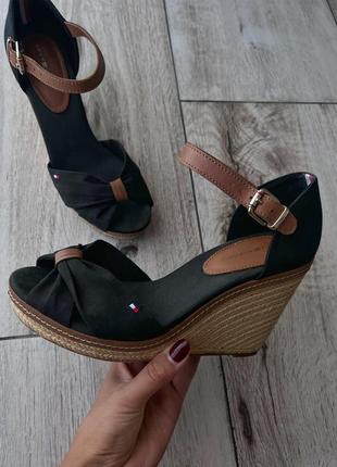 Босоніжки на каблуках 39-40 р