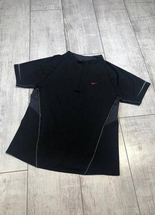 Спортивная футболка женская nike1 фото