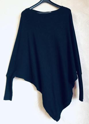 Свитер со спущенными плечами асимметричный чёрный оверсайз