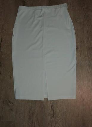 Елегантна біла спідниця