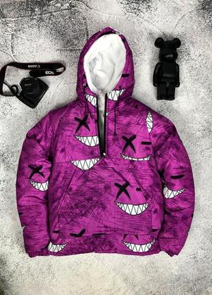 Чоловічий зимовий анорак фіолетовий із принтом із капюшоном, тепла куртка анорак яскрава демісезонна на синтепуху
