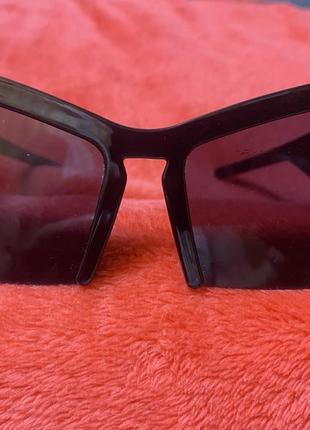 Очки солнцезащитные