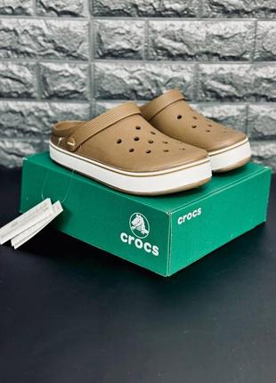 Чоловічі шльопанці crocs коричневі капці крокси