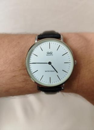 Мужские кварцевые часы q&q q978j824y белый с серым