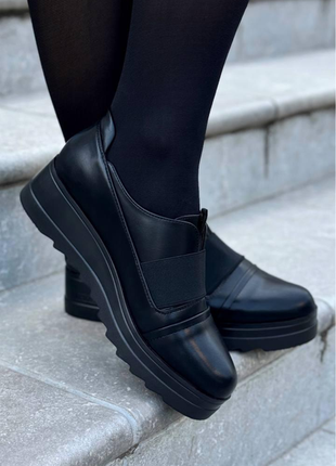 Туфли женские черные на танкетке т1860