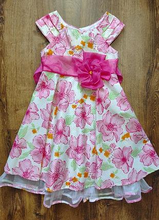 Шикарное платье на праздник на 6 лет
