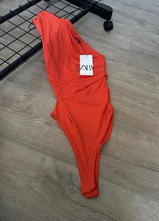 Боді червоне на одне плече zara s