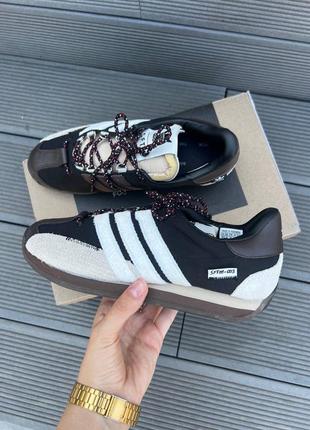 Кроссовки adidas