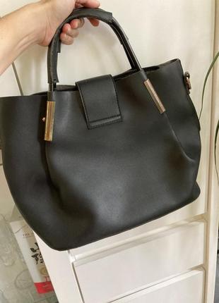 Boina черная каркасная объемная женская сумка из качественного зам кожи с двумя короткими ручками2 фото