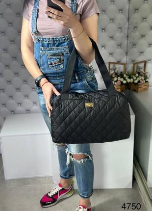 Женская стильная и качественная сумка из стеганой плащевки черная2 фото