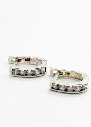 Срібні сережки зі вставкою фіаніт