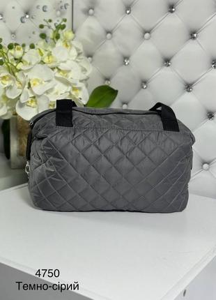 Жіноча стильна та якісна сумка зі стьобаної плащівки сіра5 фото