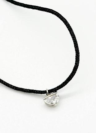 Серебряное колье со вставкой шелк/фианит
