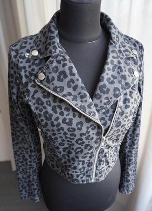 Косуха леопардова джинсова куртка1 фото
