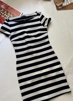 Жіноча сукня у смужку oodji 🦓3 фото