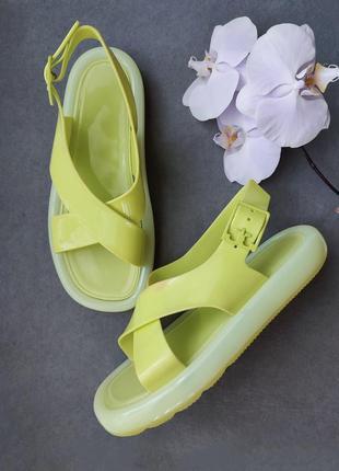 Стильные резиновые босоножки tory burch green 'bubble jelly' оригинал