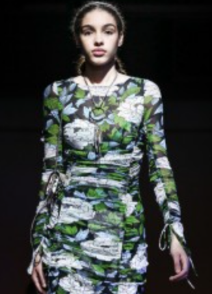 Драпіровaна сукня в білі троянди, dolce gabbana