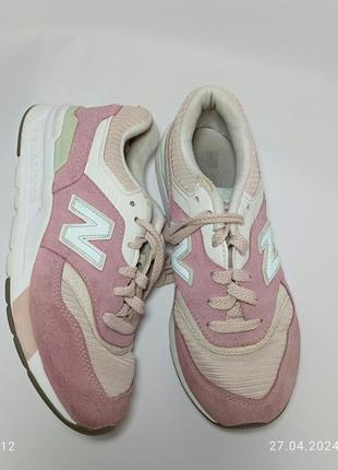 Кросівки new balance