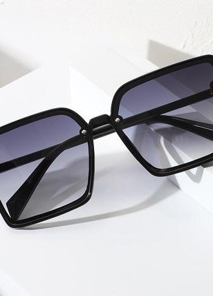 Квадратные солнцезащитные очки