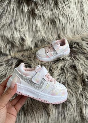 Кросівки для дівчинки3 фото