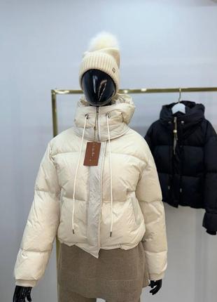 Пуховик в стилі loro piana