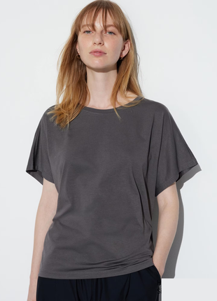 Футболка uniqlo (465757)