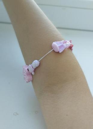Розовый браслет