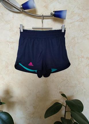 Оригинальные спортивные шорты adidas