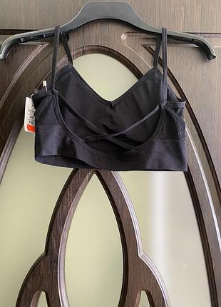 Шикарный, базовый, топ в рубчик без, косточек, в черном цвете, от бренда: chicoree👌6 фото