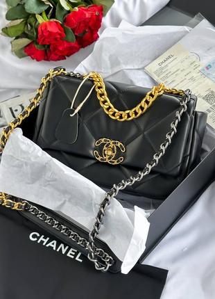 Кожаная сумка в стиле chanel