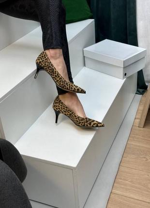 Туфлі лодочки з натуральної італійської шкіри та замші жіночі на підборах шпильці леопардові6 фото
