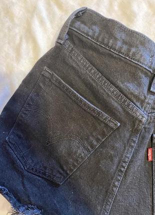 Джинсові чорні шорти levi’s8 фото