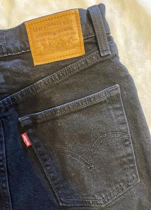 Джинсові чорні шорти levi’s7 фото