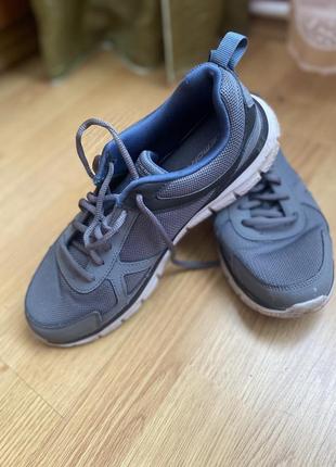 Кросівки us 9 uk 8