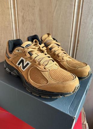Оригінальні кросівки new balance 2002r