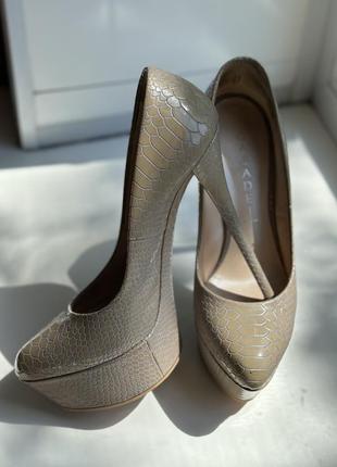 Туфли casadei серые кожаные