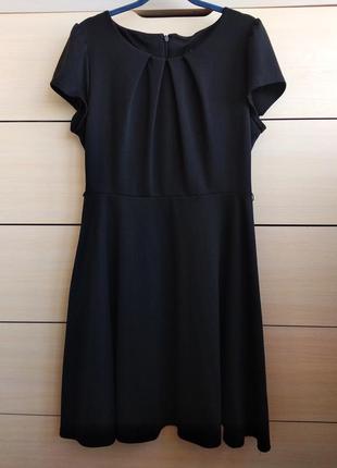 40-42р. чёрное расклешённое платье, плотный трикотаж m&co