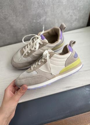 Кроссовки 👟