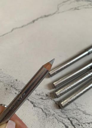 Карандаш мини формата для глаз от sephora металлик серебряный
