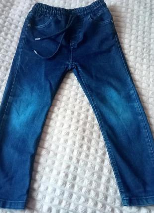 Модные джинсы на мальчика 6-7 лет