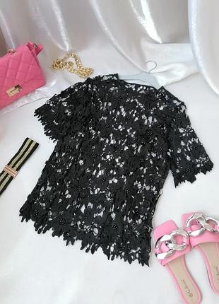 Прозора гіпюрова мережива блуза з перлами