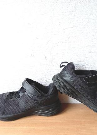 Легкі дихаючі кросівки nike star running 28,5 р. устілка 18,5 см.4 фото